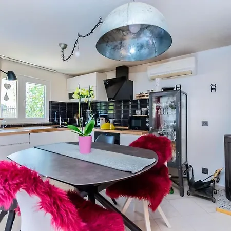 House Natasa Ferienhaus *